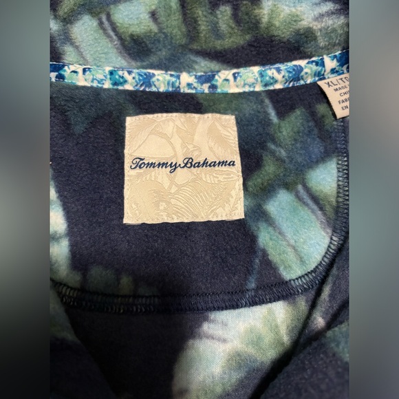 Tommy Bahama, XL, 1/4 zip Fleece - Picture 3 of 14
